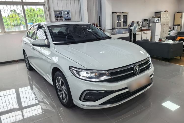 Used Volkswagen Bora 2024 280TSI DSG Comfort Edition Front Right 45 Deg