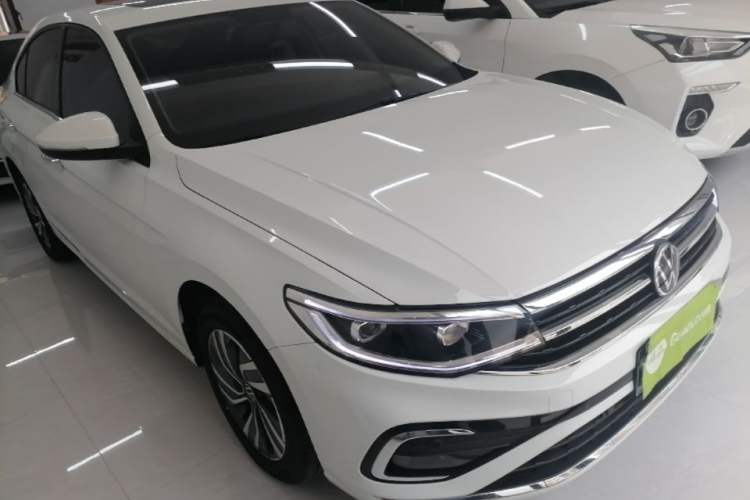 Used Volkswagen Bora 2024 200TSI DSG Joyful Drive Edition Front Right 45 Deg