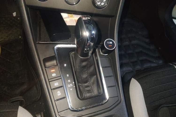 Used Volkswagen Bora 2024 200TSI DSG Comfort Edition Gear Lever
