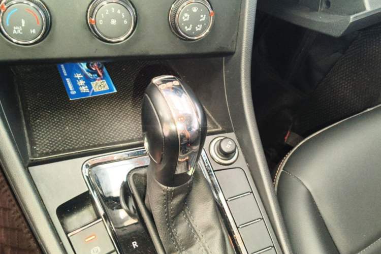 Used Volkswagen Bora 2024 200TSI DSG Comfort Edition Gear Lever