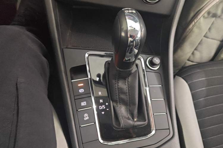Used Volkswagen Bora 2024 200TSI DSG Comfort Edition Gear Lever