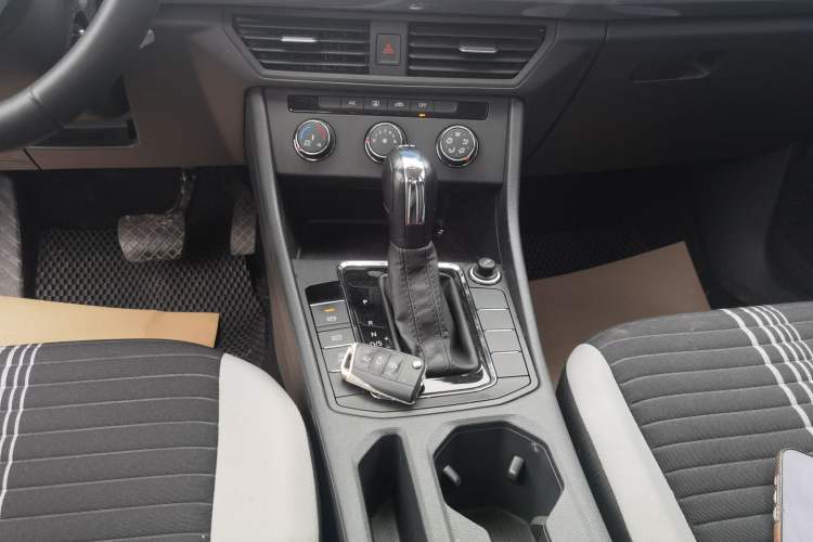 Used Volkswagen Bora 2024 200TSI DSG Comfort Edition Gear Lever