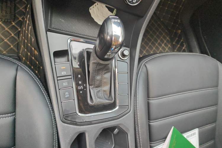 Used Volkswagen Bora 2024 200TSI DSG Comfort Edition Gear Lever