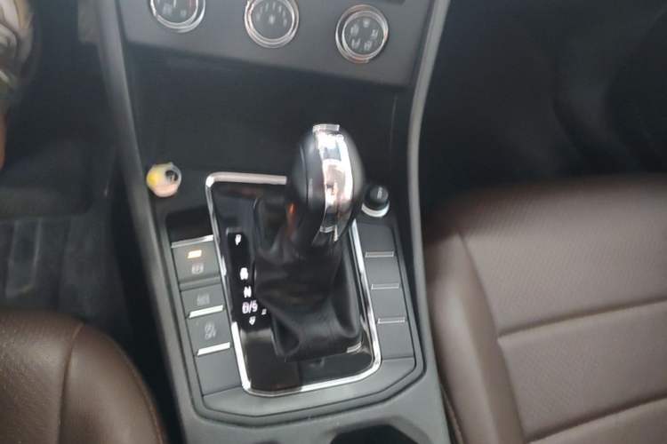 Used Volkswagen Bora 2024 200TSI DSG Comfort Edition Gear Lever