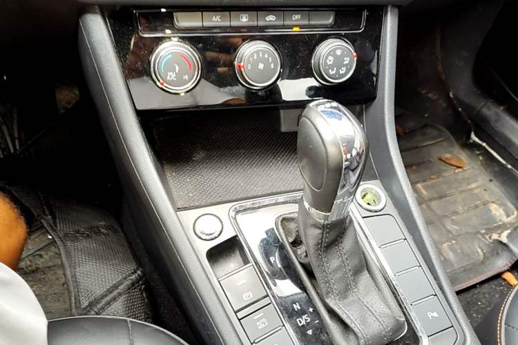 Used Volkswagen Bora 2024 200TSI DSG Smart Drive Edition Gear Lever