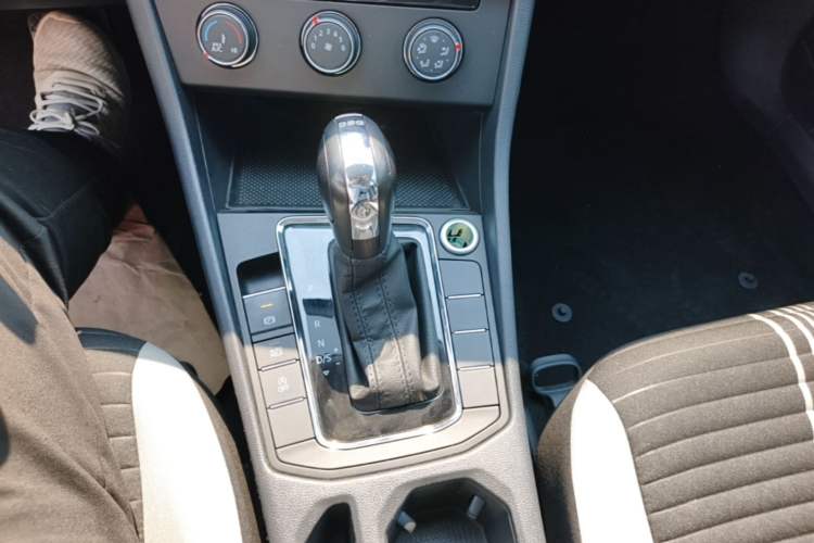 Used Volkswagen Bora 2024 200TSI DSG Comfort Edition Gear Lever