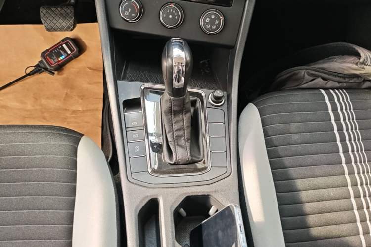 Used Volkswagen Bora 2024 200TSI DSG Comfort Edition Gear Lever