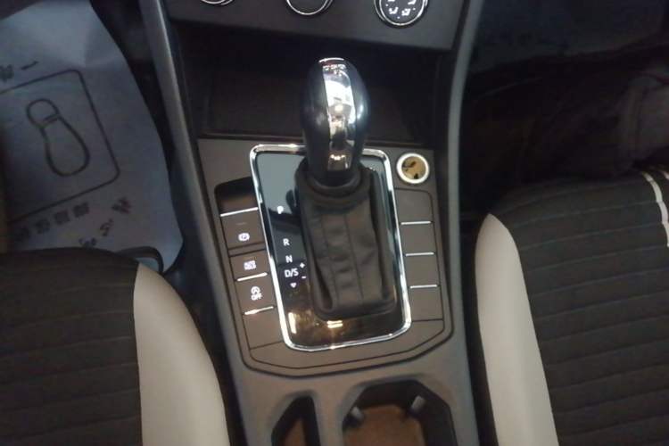 Used Volkswagen Bora 2024 200TSI DSG Comfort Edition Gear Lever