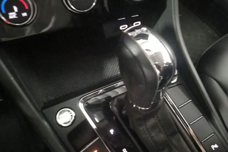 Used Volkswagen Bora 2024 200TSI DSG Smart Drive Edition Gear Lever