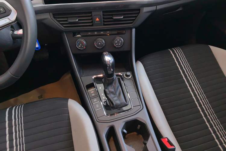 Used Volkswagen Bora 2024 200TSI DSG Comfort Edition Gear Lever