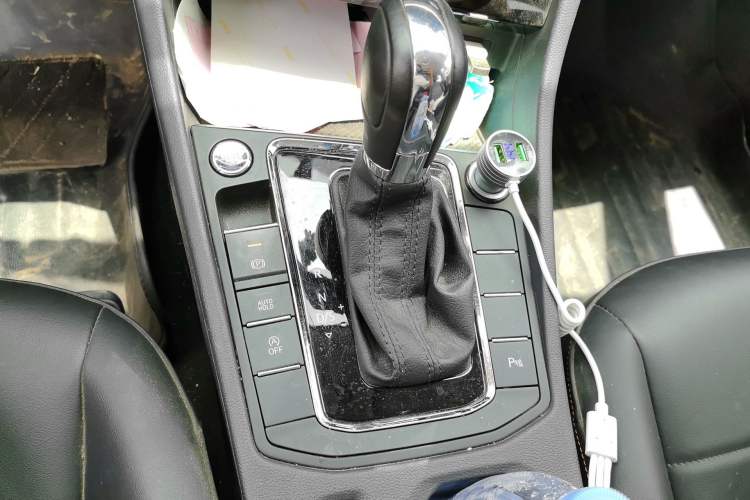 Used Volkswagen Bora 2024 200TSI DSG Smart Drive Edition Gear Lever