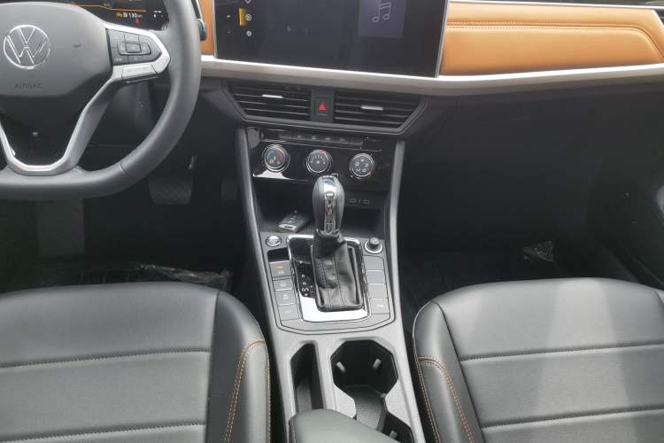Used Volkswagen Bora 2024 280TSI DSG Comfort Edition Gear Lever