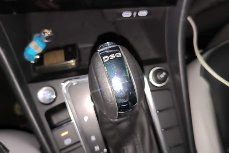 Used Volkswagen Bora 2024 300TSI DSG Prestige Edition Gear Lever