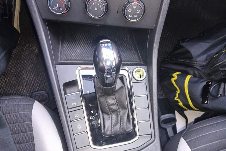 Used Volkswagen Bora 2024 200TSI DSG Comfort Edition Gear Lever