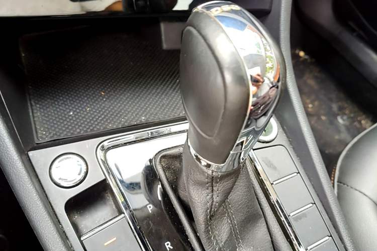 Used Volkswagen Bora 2024 200TSI DSG Smart Drive Edition Gear Lever