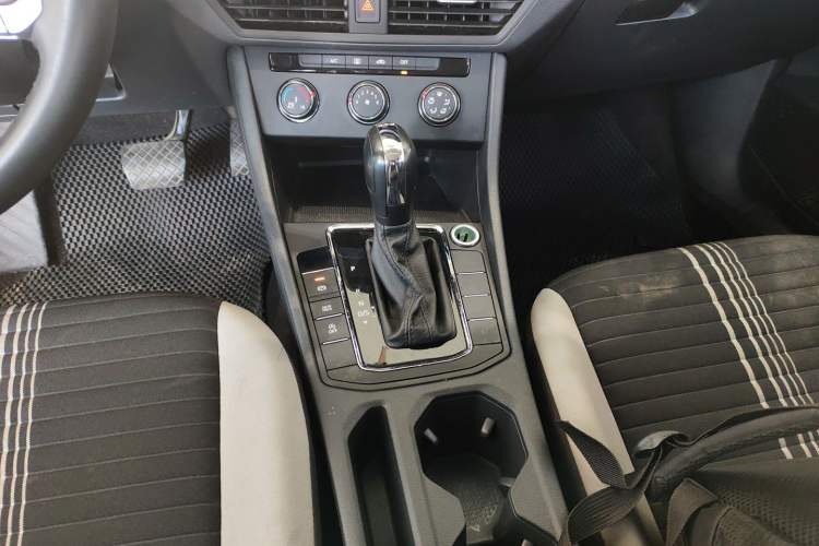 Used Volkswagen Bora 2024 200TSI DSG Comfort Edition Gear Lever