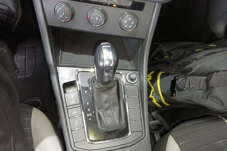 Used Volkswagen Bora 2024 200TSI DSG Comfort Edition Gear Lever