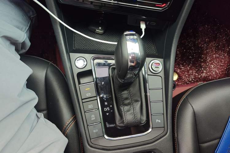 Used Volkswagen Bora 2024 280TSI DSG Comfort Edition Gear Lever