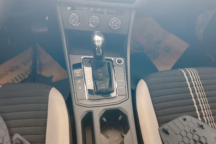 Used Volkswagen Bora 2024 200TSI DSG Comfort Edition Gear Lever