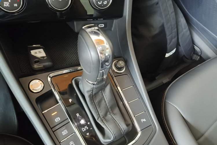Used Volkswagen Bora 2024 200TSI DSG EnjoyDrive PRO Edition Gear Lever