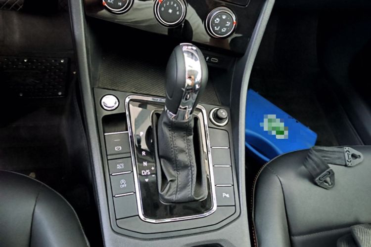 Used Volkswagen Bora 2024 200TSI DSG EnjoyDrive PRO Edition Gear Lever