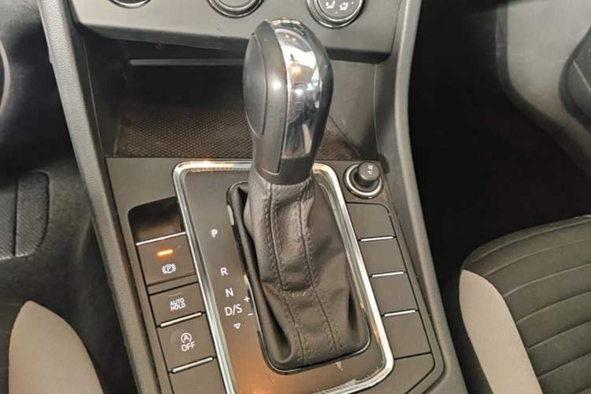 Used Volkswagen Bora 2024 200TSI DSG Comfort Edition Gear Lever