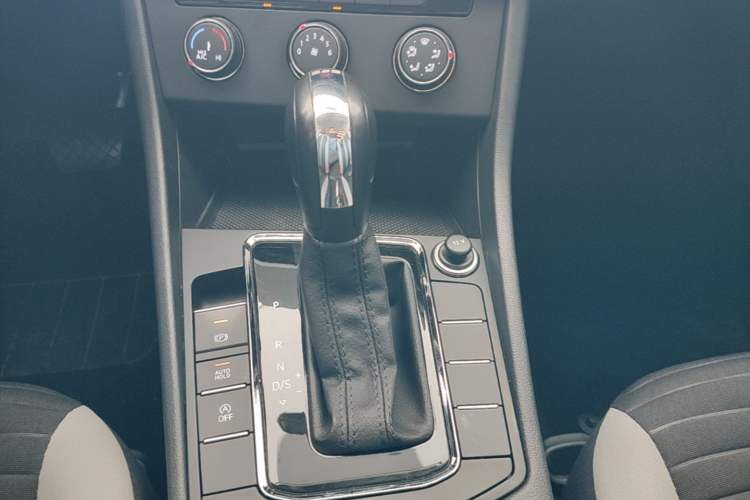 Used Volkswagen Bora 2024 200TSI DSG Comfort Edition Gear Lever