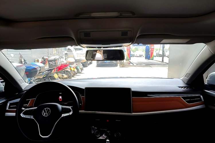 Used Volkswagen Bora 2024 200TSI DSG EnjoyDrive PRO Edition Headliner