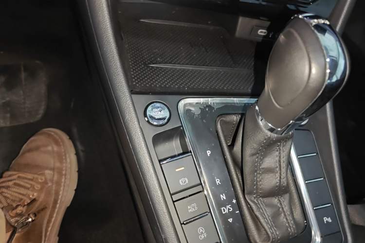 Used Volkswagen Bora 2024 300TSI DSG Prestige Edition Interior 1