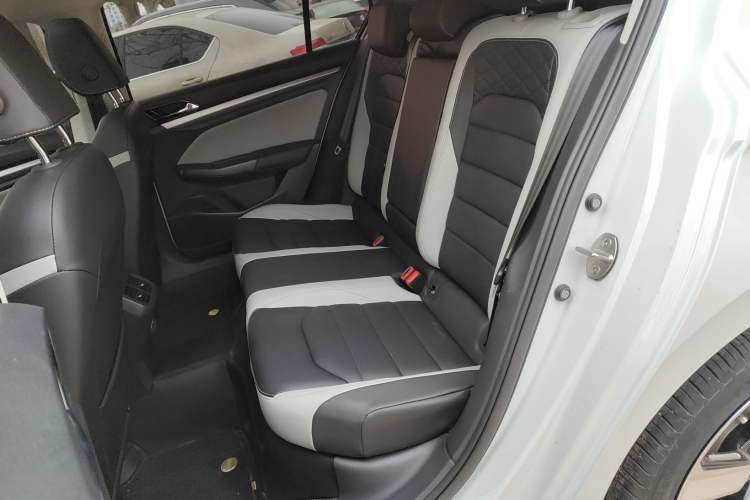 Used Volkswagen Bora 2024 300TSI DSG Prestige Edition Interior 4