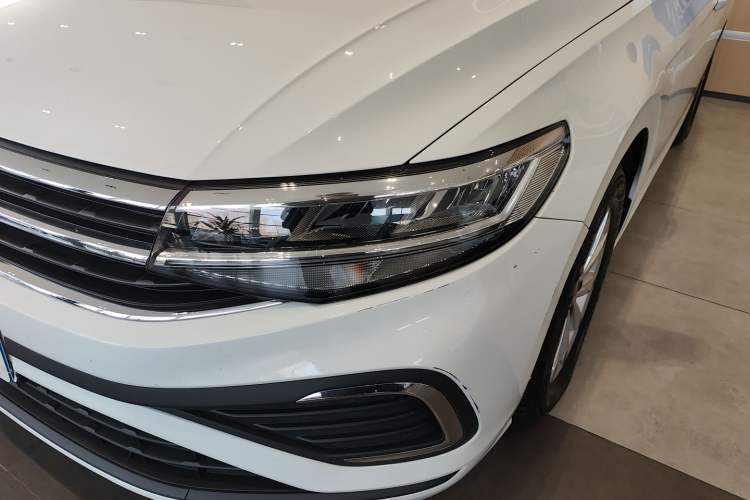 Used Volkswagen Bora 2024 200TSI DSG Comfort Edition Left Front Headlight