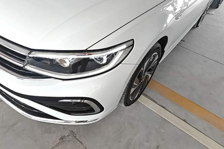 Used Volkswagen Bora 2024 300TSI DSG Prestige Edition Left Front Headlight