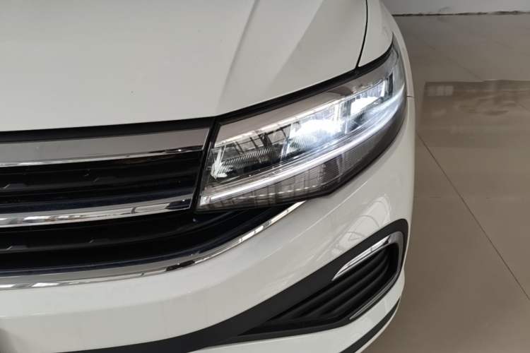 Used Volkswagen Bora 2024 200TSI DSG Comfort Edition Left Front Headlight