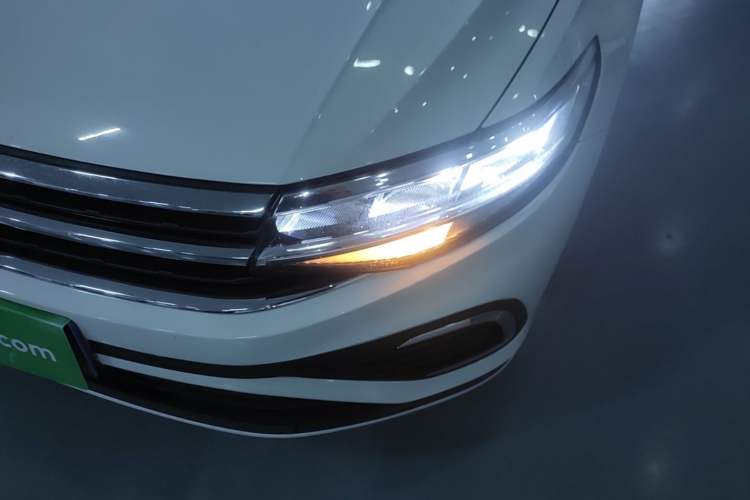 Used Volkswagen Bora 2024 200TSI DSG Comfort Edition Left Front Headlight
