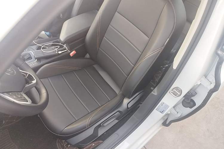 Used Volkswagen Bora 2024 280TSI DSG Comfort Edition Left Front Seat