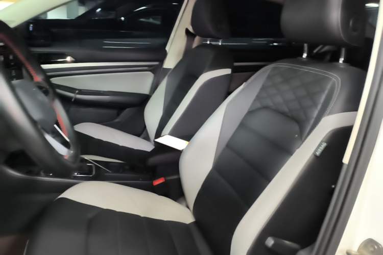 Used Volkswagen Bora 2024 300TSI DSG Prestige Edition Left Front Seat