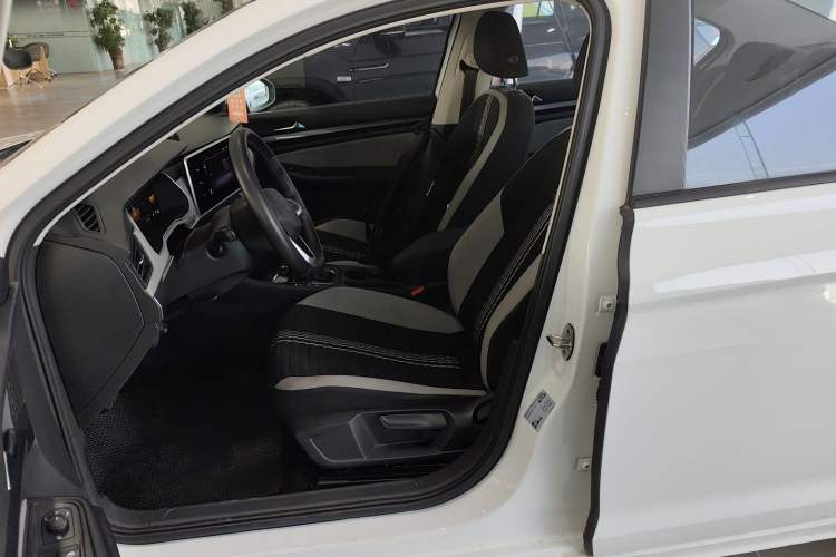 Used Volkswagen Bora 2024 200TSI DSG Comfort Edition Left Front Seat