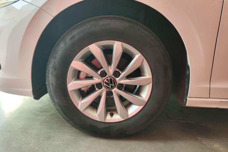 Used Volkswagen Bora 2024 200TSI DSG Comfort Edition Left Front Wheel Hub