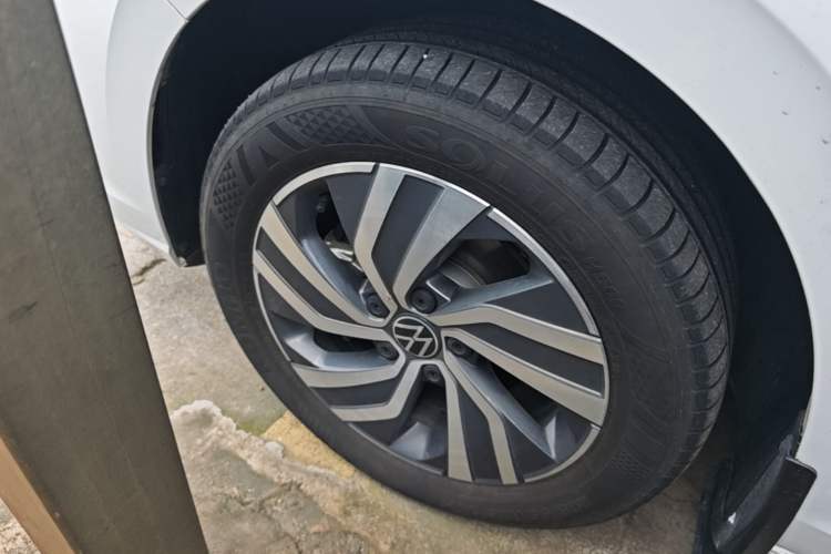 Used Volkswagen Bora 2024 200TSI DSG Joyful Drive Edition Left Front Wheel Hub