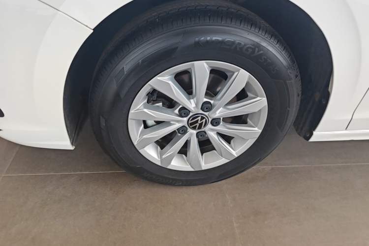 Used Volkswagen Bora 2024 200TSI DSG Comfort Edition Left Front Wheel Hub