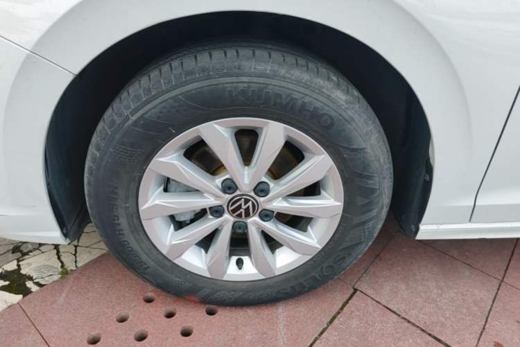 Used Volkswagen Bora 2024 200TSI DSG Comfort Edition Left Front Wheel Hub