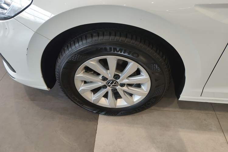 Used Volkswagen Bora 2024 200TSI DSG Comfort Edition Left Front Wheel Hub