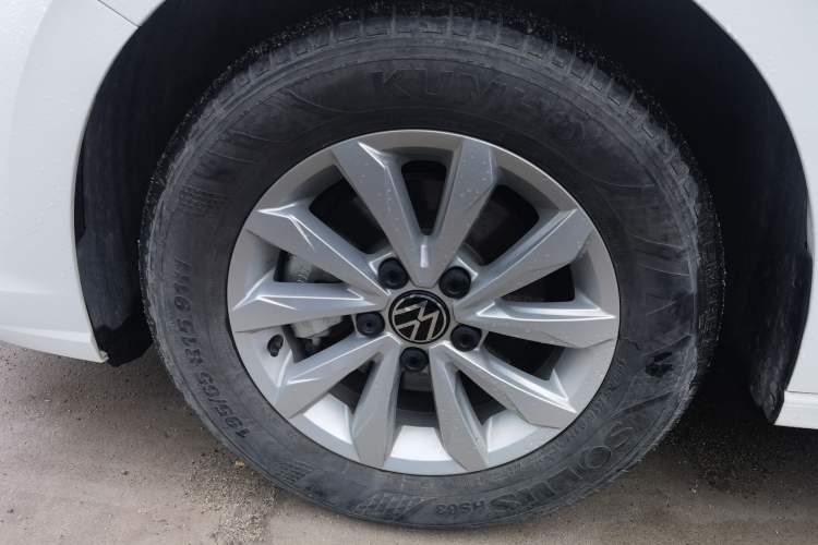 Used Volkswagen Bora 2024 200TSI DSG Comfort Edition Left Front Wheel Hub