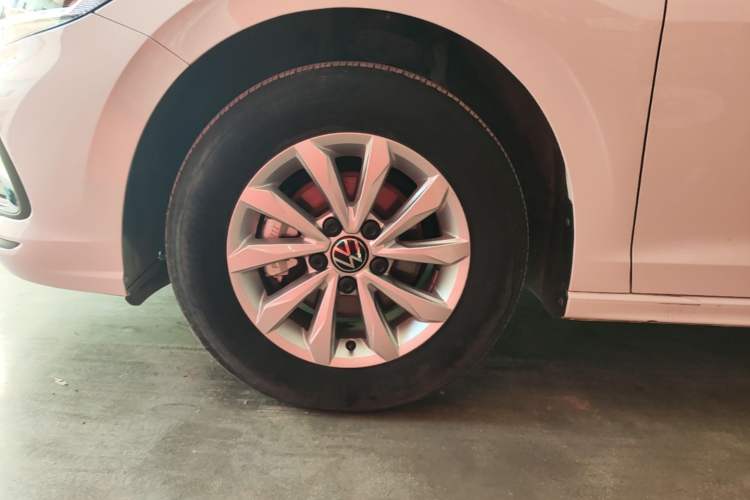 Used Volkswagen Bora 2024 200TSI DSG Comfort Edition Left Front Wheel Hub