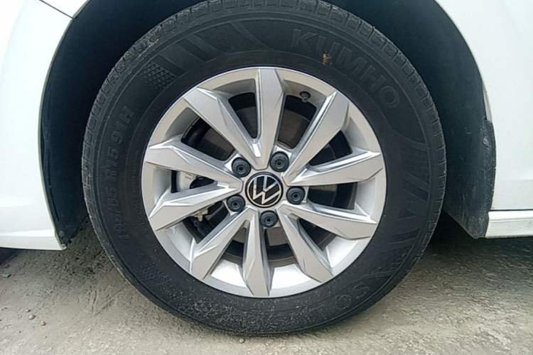 Used Volkswagen Bora 2024 200TSI DSG Comfort Edition Left Front Wheel Hub