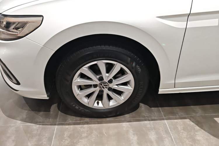 Used Volkswagen Bora 2024 200TSI DSG Comfort Edition Left Front Wheel Hub