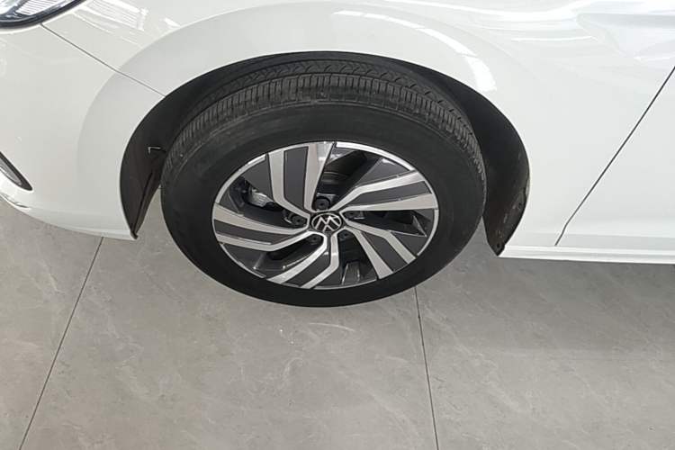 Used Volkswagen Bora 2024 200TSI DSG Joyful Drive Edition Left Front Wheel Hub