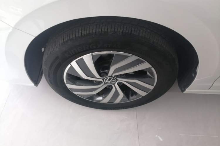 Used Volkswagen Bora 2024 200TSI DSG Joyful Drive Edition Left Front Wheel Hub