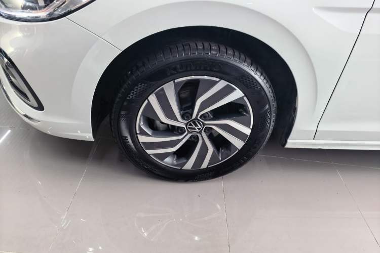 Used Volkswagen Bora 2024 280TSI DSG Comfort Edition Left Front Wheel Hub