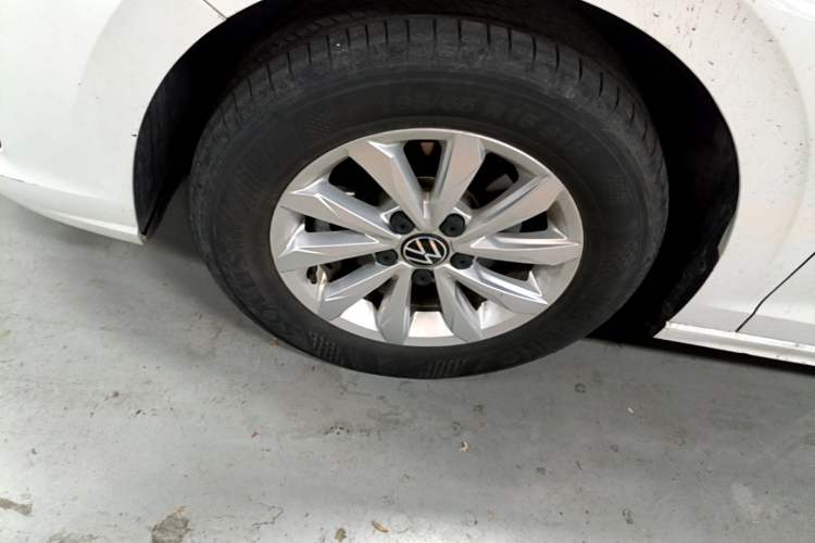 Used Volkswagen Bora 2024 200TSI Manual Comfort Edition Left Front Wheel Hub